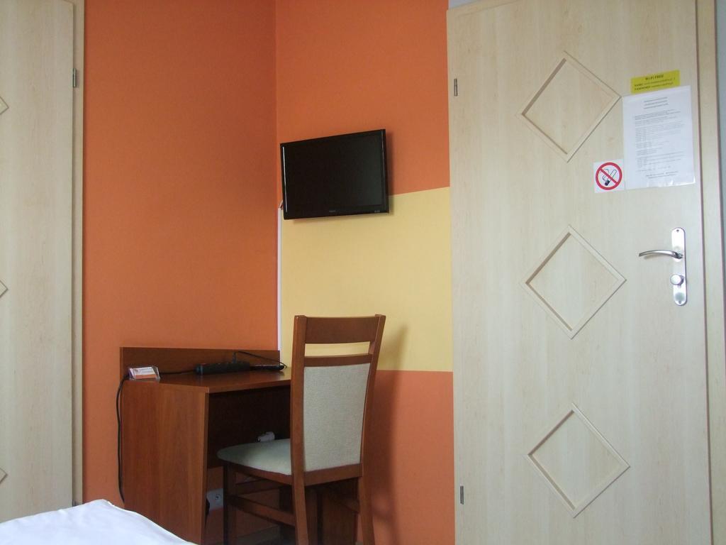 Warnenczyka 85A Bezplatny Parking, Faktura, Prywatna Lazienka, Klimatyzacja Rzeszów Kültér fotó